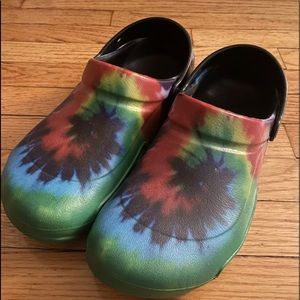 Tie- Dye Crocs Mens 9/ Womens 11 new no tags or box